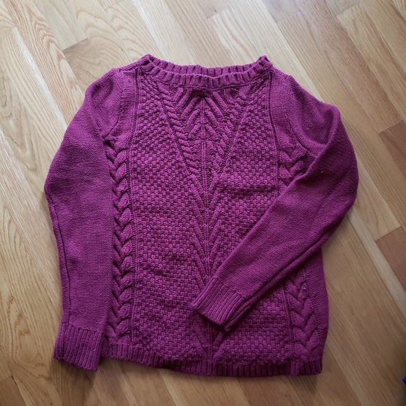 BANANA REPUBLIC CABLE KNIT SWEATER - Picture 3 of 3